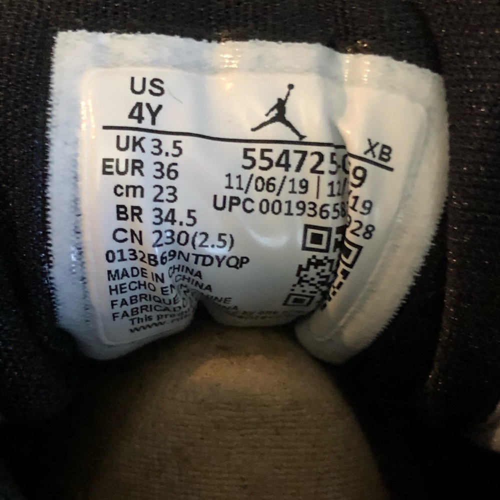 ๐SOLD๐Air Jordan 1 Mid GS Chicago 554725-069 - Picture 11 of 11